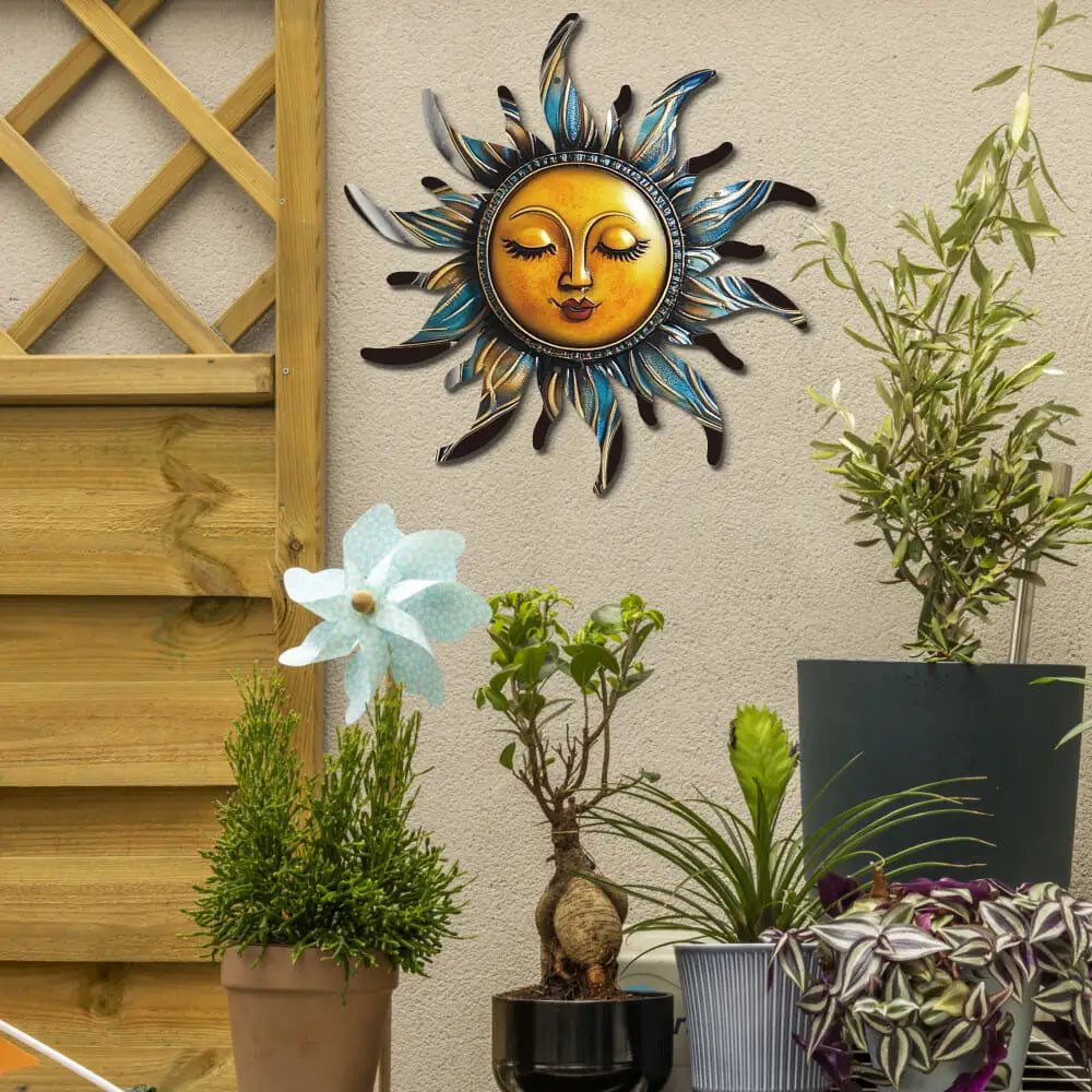Putuo Decor 1pc Sun Shaped Metal Sign Outdoor Plaque Decoration, Outdoor Wall Art Decor for Home Farmhouse Garden Backyard, Gift